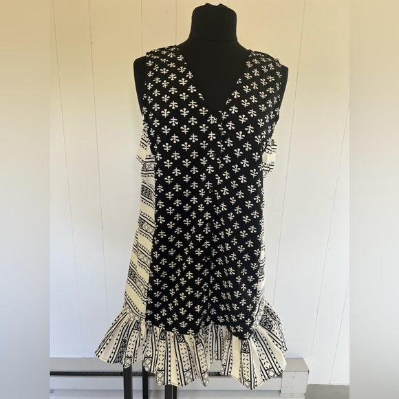 Asos Mini Tab Side Button Down Peplum Hem Sundress in Black & White Print 8 - Picture 2 of 6